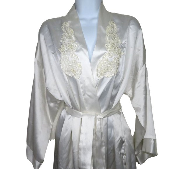 Vintage Dentelle Full Length White Satin Robe Beaded Lace Embroidery Bridal USA